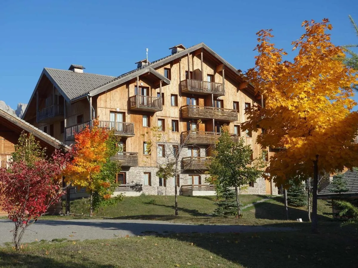Chalet Mitoyen Duplex Avec 2 Chambres - Residence 3 Etoiles Avec Piscine A Superdevoluy - Fr-1-504-453