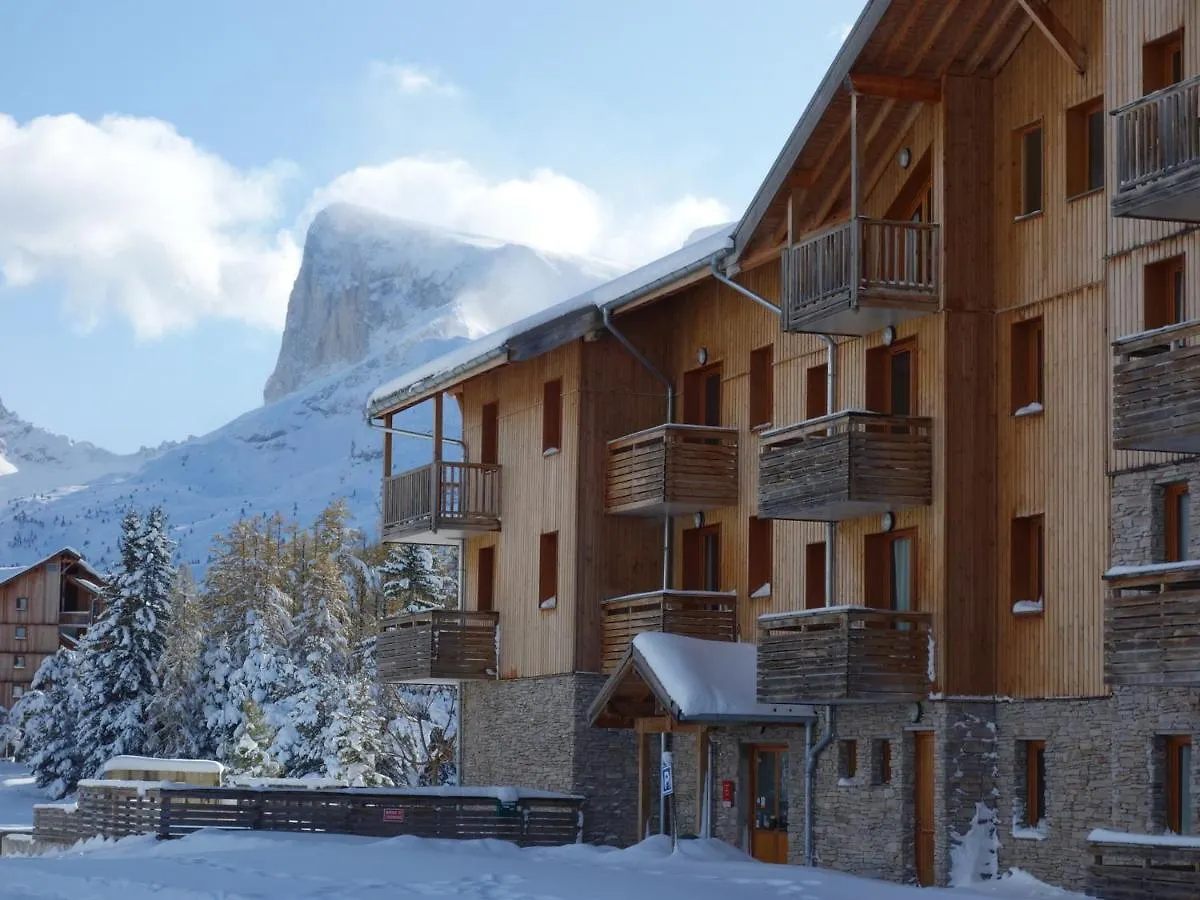 Chalet Mitoyen Duplex Avec 2 Chambres - Residence 3 Etoiles Avec Piscine A Superdevoluy - Fr-1-504-453