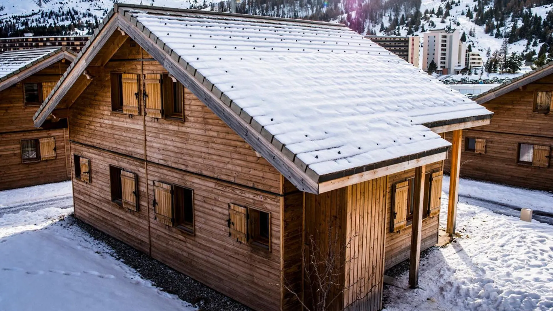 Chalet Mitoyen Duplex Avec 2 Chambres - Residence 3 Etoiles Avec Piscine A Superdevoluy - Fr-1-504-453